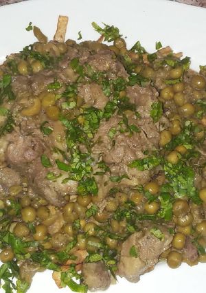 صورة لوصفة طاجين الجلبانة باللحم 😋