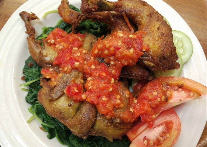 Ayam goreng sambel korek