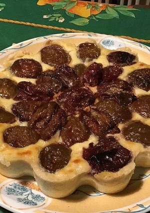 Une photo de Gâteau aux prunes, semoule fine et fromage blanc
