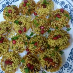 A picture of Dabeli basket chat.