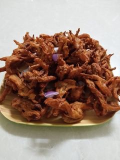 A picture of Onion pakora.