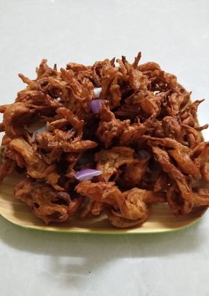 A picture of Onion pakora.