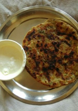 A picture of Tandoori aloo paratha.