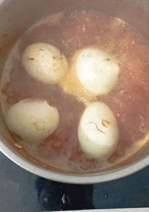 Hình của món Trứng luộc sốt cà chua.