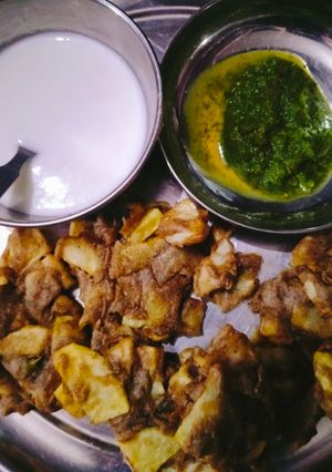 A picture of Kuttu ki pakodi.