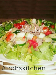 A picture of Shinkafa da wake da salad.