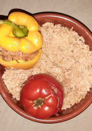 Une photo de Tomates et poivrons farcis