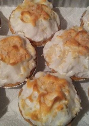 A picture of Mini Coconut Cream Pies.