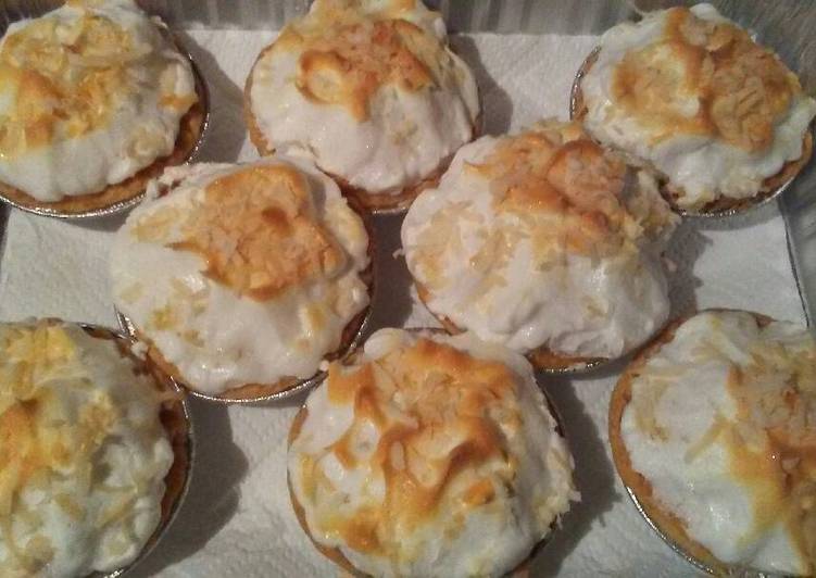 Mini Coconut Cream Pies Mini Coconut Cream Pies
