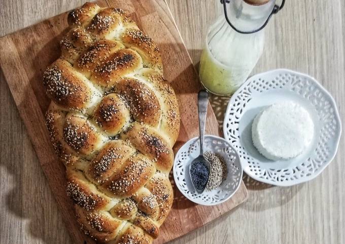 Treccia di pane al latticello a 6 capi 🌷