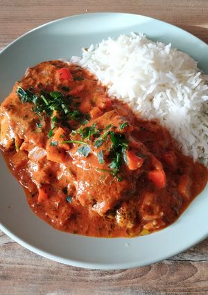 Zdjęcie przepisu Ryba w czerwonym sosie curry.