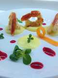 Gamberi con crema di patate e salsa di lamponi