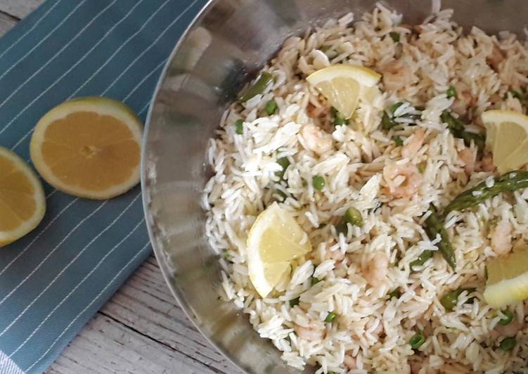 Riso freddo con gamberetti e asparagi