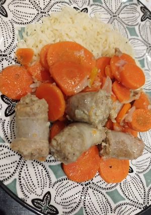 Une photo de Mijoté de carottes, saucisses de Toulouse et riz