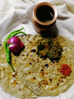 बाजरे की रोटी (bajre ki roti recipe in Hindi) रेसिपी मुख्य फोटो