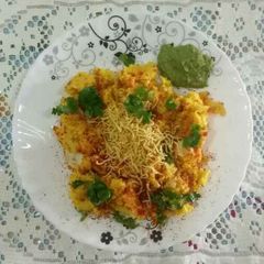 A picture of Surat famous surti locho with locho chutney | street food recipe.