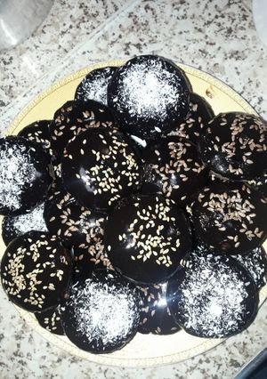 صورة لوصفة كب كيك بصلصة شوكولاتة