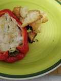 Pimentón relleno con salsa de pollo