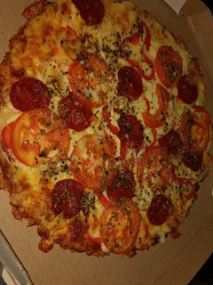 Una foto de Pizza de zucchini (baja en carbohidratos)