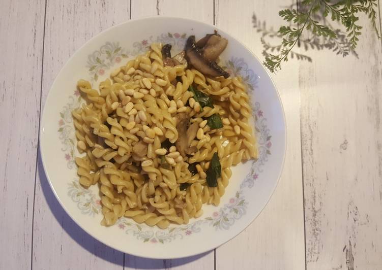 Resep Pasta dengan Bayam dan Jamur yang Sempurna
