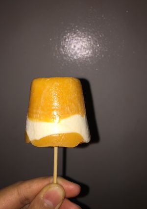 صورة لوصفة أيس كريم مانجو و ڤانيلا
