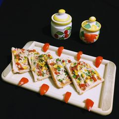 A picture of Capsicum and Sweet Corn Toast.