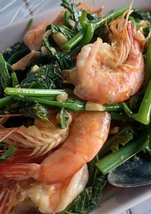 รูปของ ผัดผักกูดกุ้งสด