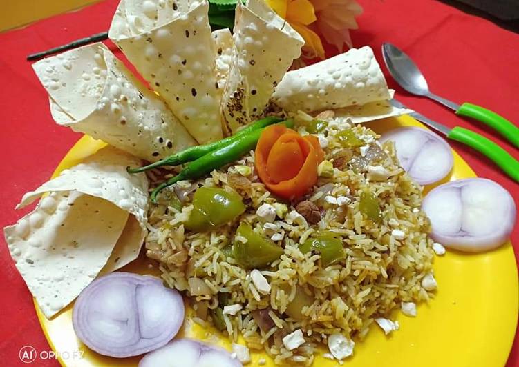 Simple Way to Prepare Award-winning Capsicum dry fruits pulav with roasted papad and onion salad