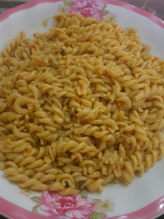 Macaroni jeloup ainihin hoton girkin