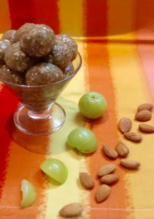 A picture of Amla Ladoos.
