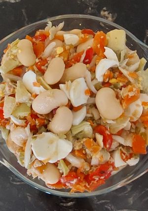 Foto principal de Ensalada de legumbres ácida