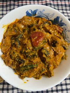 ભીંડી દો પ્યાઝા (Bhindi Do Pyaza Recipe In Gujarati) રેસીપી મુખ્ય ફોટો
