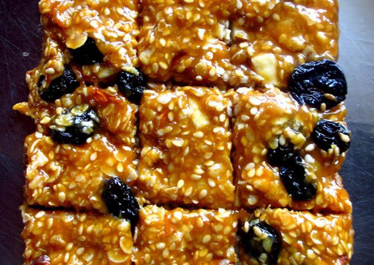 Recipe of Homemade Sesame and Jaggery Power Packed Bar - Step by Step Recipe