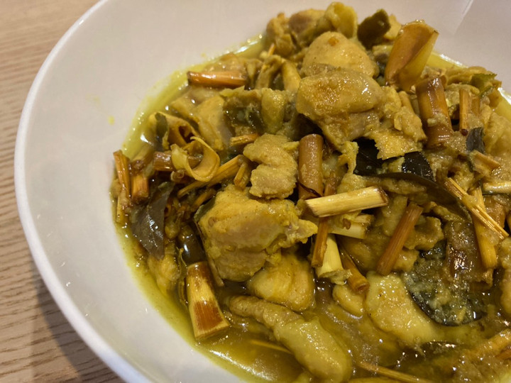 Bagaimana Membuat Ayam kunyit ala Malay (remake street food di Bristol) yang Bikin Ngiler