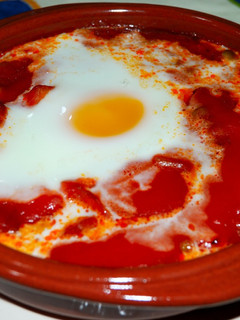 Una foto de Huevos a la flamenca