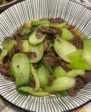 阿輪牛肉炒青江菜