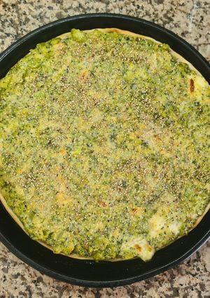 Una foto de Tarta de brócoli y queso 🥦🧀