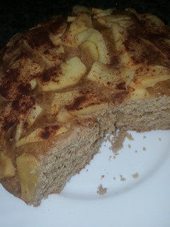 Una foto de Bizcocho de manzana saludable