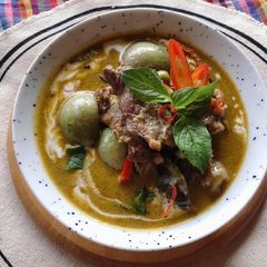 🧑🏽🍳🧑🏼🍳Thai Green Curry Recipe (Beef)• How To Make Homemade Green Curry Paste A picture of 🧑🏽🍳🧑🏼🍳Thai Green Curry Recipe (Beef)• How To Make Homemade Green Curry Paste.