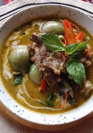 A picture of 🧑🏽‍🍳🧑🏼‍🍳Thai Green Curry Recipe (Beef)• How To Make Homemade Green Curry Paste.