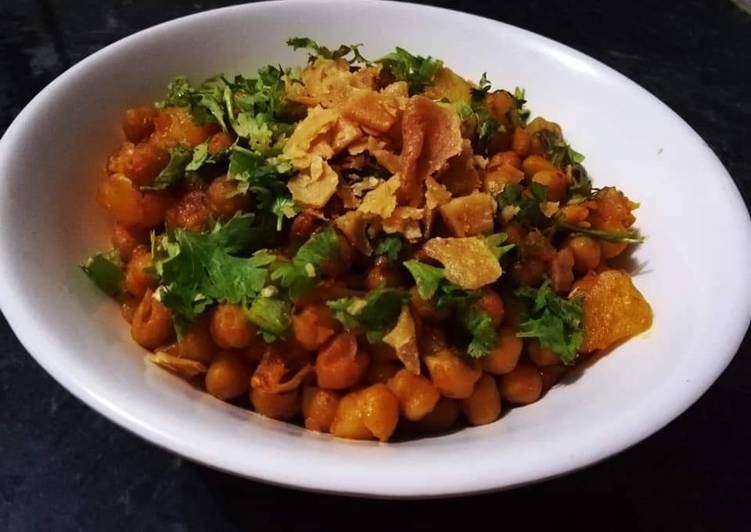 Recipe of Favorite Spicy Chana Chaat