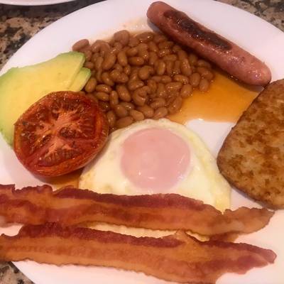 Desayuno inglés Receta de Maria Luisa Aguilar- Cookpad