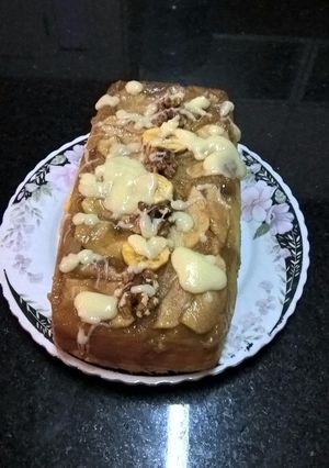 Una foto de Budín de manzana invertida tramposa