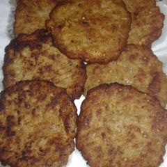 A picture of Chapli kabab🥧.
