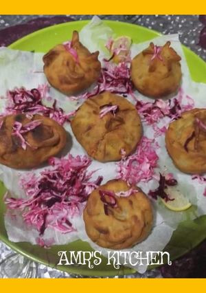 A picture of Baked cheezy samosa dumplings.