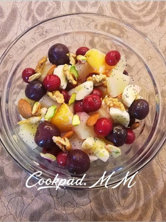 عکسی از دستور سالاد میوه و مغزیجات