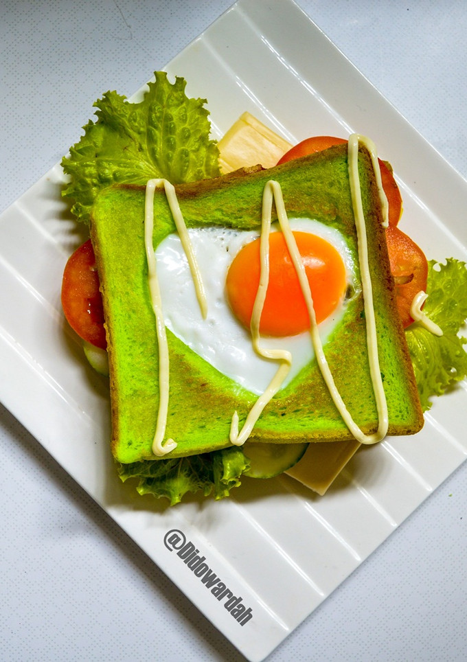Foto resep Heart-Shaped Egg Toast Valentine| Roti Bakar Rumahan