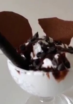 A picture of Vanilla ice cream.
