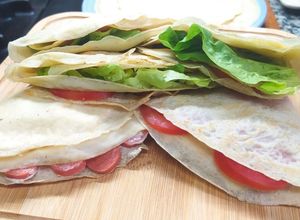 Una foto de Pañuelitos de panqueque primaverales. Receta APTA PICNIC