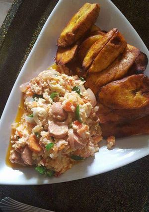 A picture of Fried Plantain and Sausage sauce.